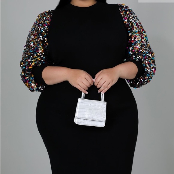 NEW‼️Plus Puffed Sleeve Midi Dress - Picture 3 of 5